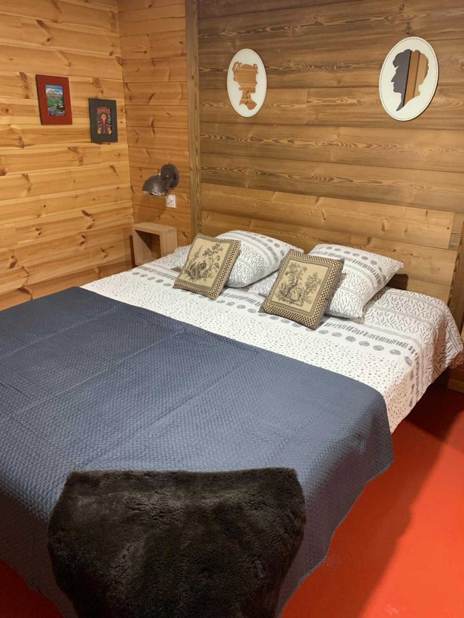 Les Chapeliers De St Pons Apartment *